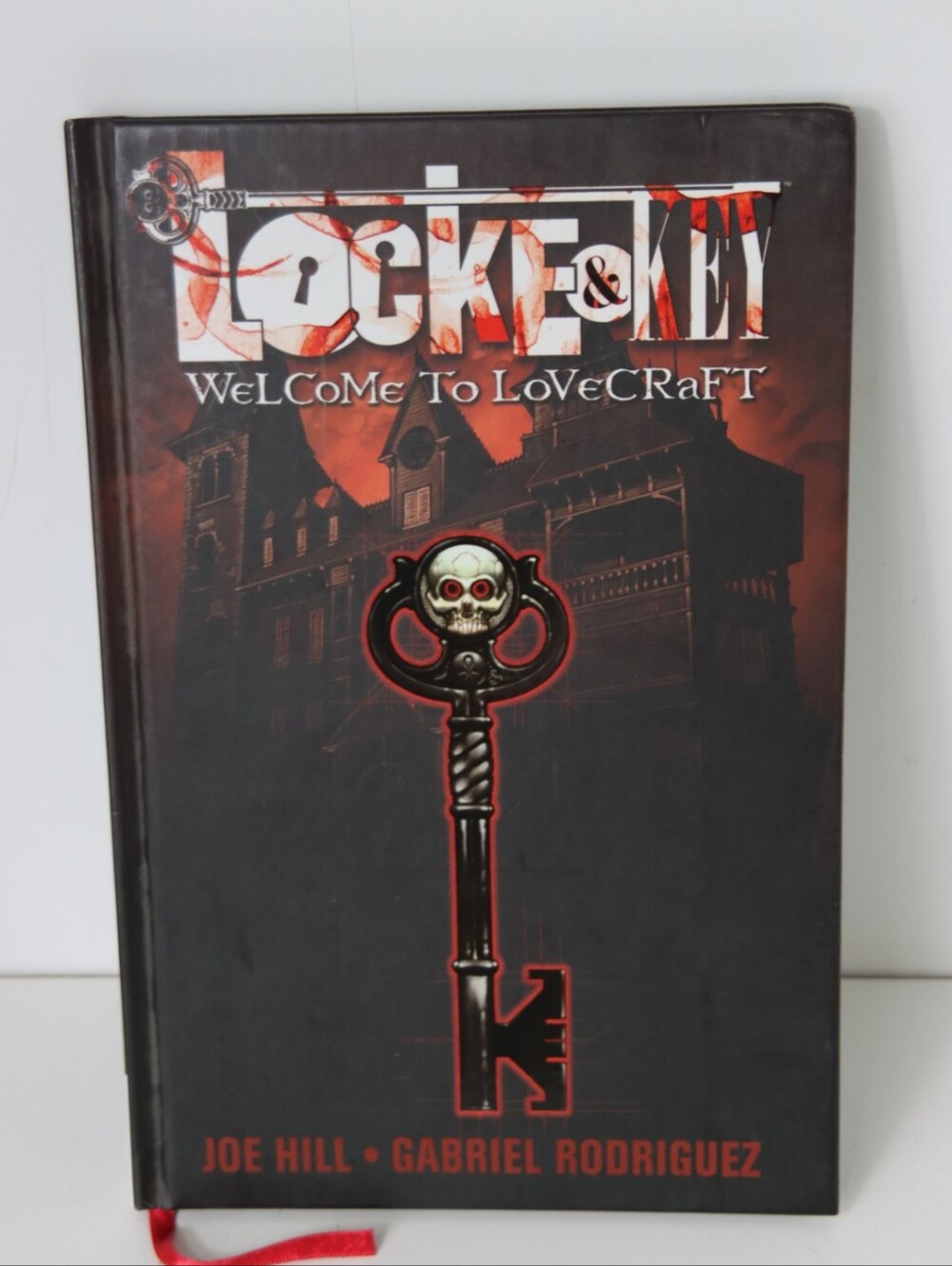 Locke & Key: Welcome to Lovecraft Hardcover - Black and Red
